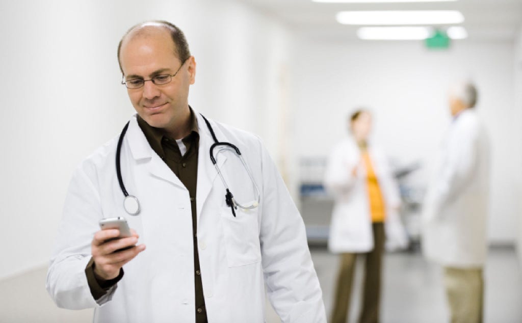 AZ_Expanding-opportunities-for-direct-care-workers_ArticleCard_Mobile_283x175